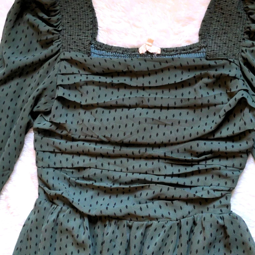 Dress - Picture 2 of 6